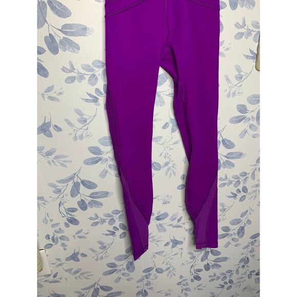 Lululemon Purple Mesh Cut Out Legging Size 4 - Picture 5 of 8
